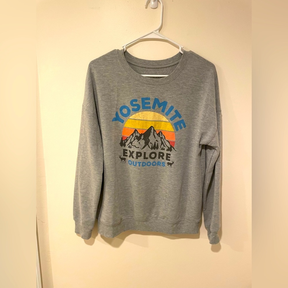 Zoe and Liv sweatshirt - small